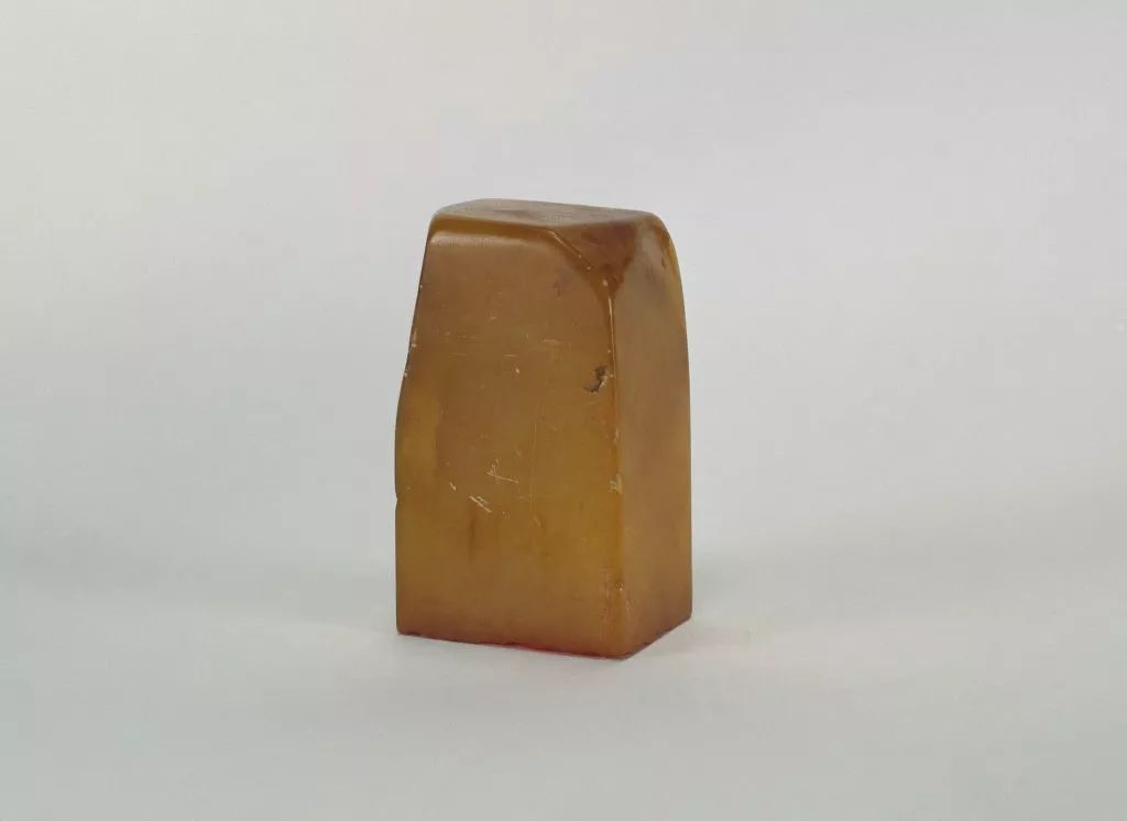 田黄石和金田黄的价钱及区别,昌化田黄寿山田黄老挝田黄哪个好