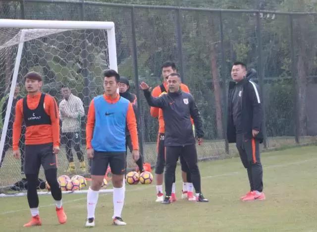 鲁能法比奥最新信息,鲁能李霄鹏单场调整