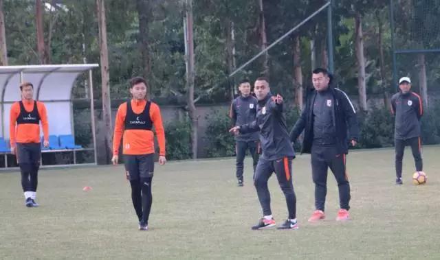 鲁能法比奥最新信息,鲁能李霄鹏单场调整