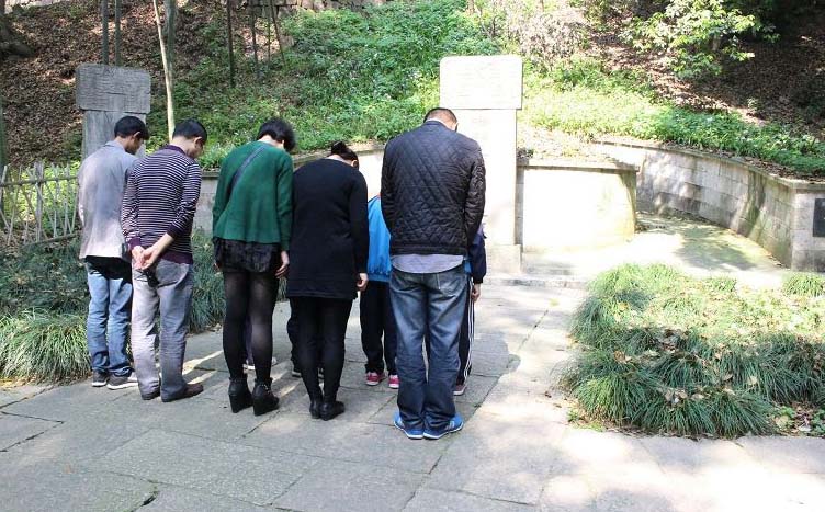 岳飞传里牛皋的武器是什么,气死金兀术笑死老牛皋是什么意思