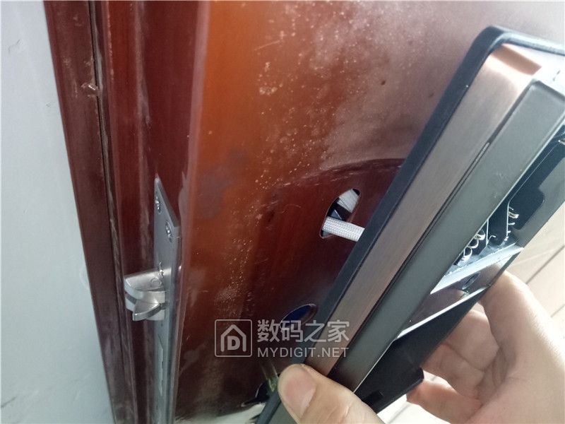 智能门锁容易被小偷无痕打开吗,智能门锁拆解图解