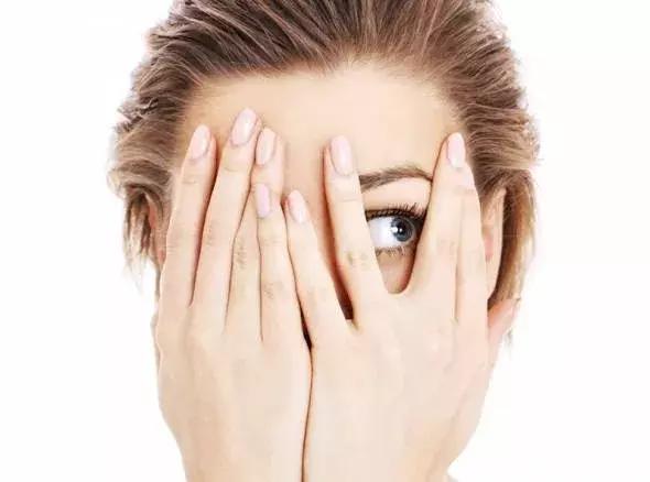 27岁有细纹黑眼圈用什么眼部护理,黑眼圈细纹浮肿补水