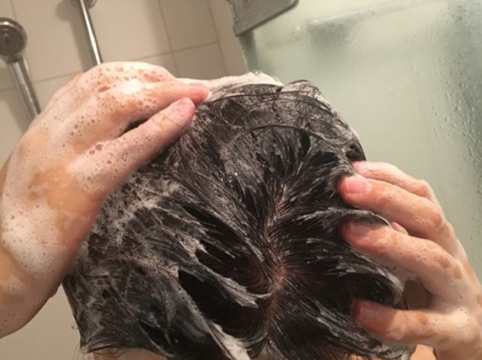 男士头发太多太厚怎么减少,男士头发稀适合什么发型