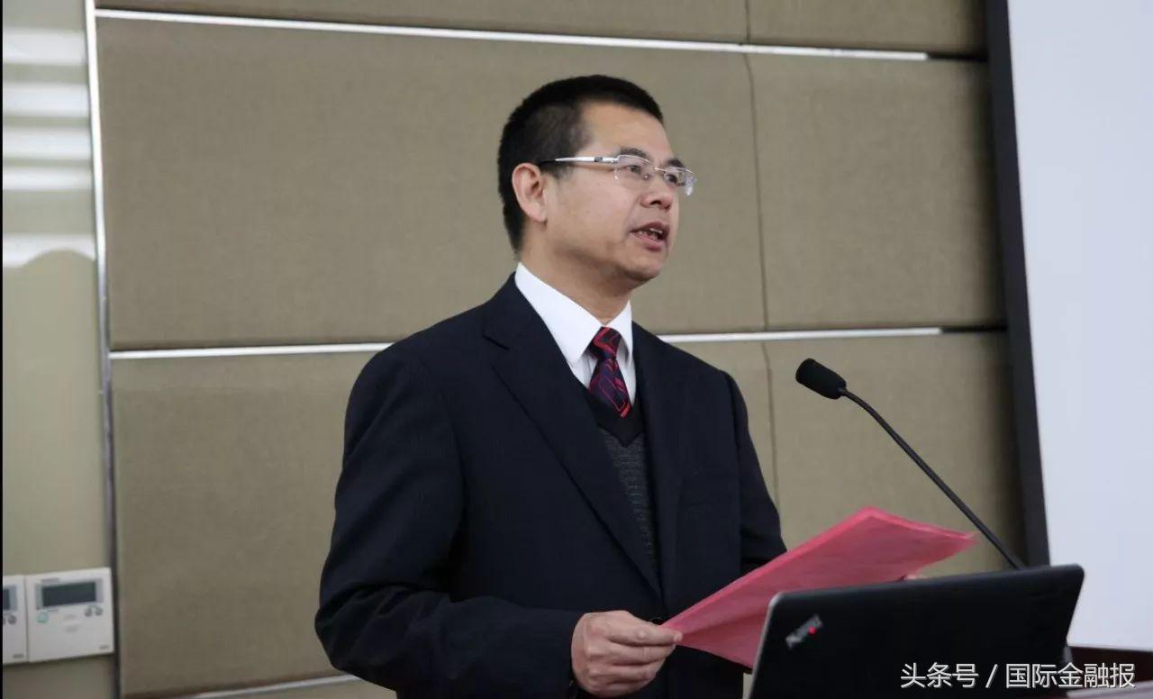 创始人被迫出局,创始人退出公司以后怎么彻底退出