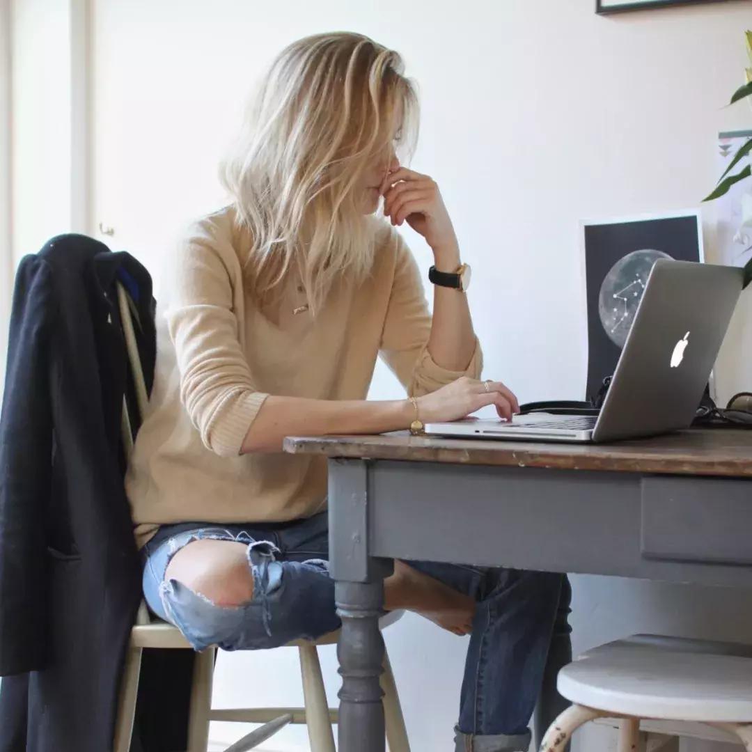 27岁有细纹黑眼圈用什么眼部护理,黑眼圈细纹浮肿补水