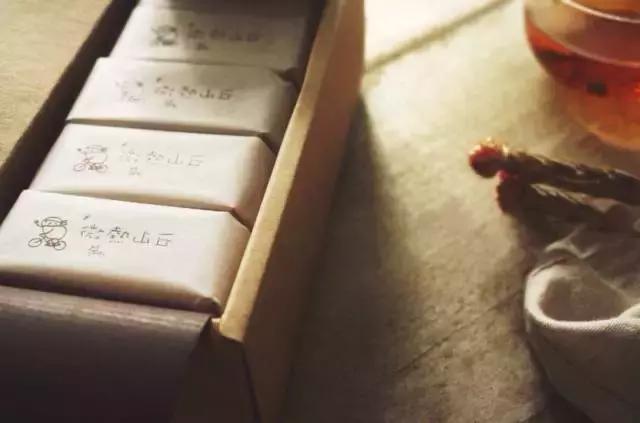 机场免税店什么东西最值得买,机场免税店的东西便宜吗