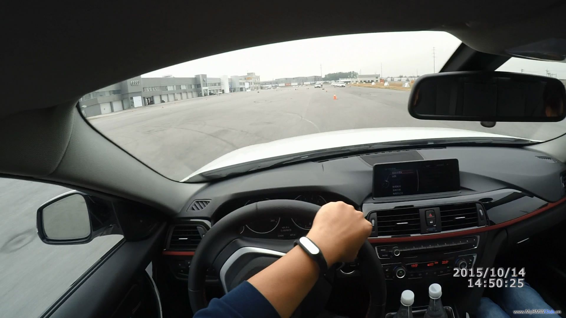 都说宝马操控好是3系好还是5系好,为什么都说宝马操控好运动