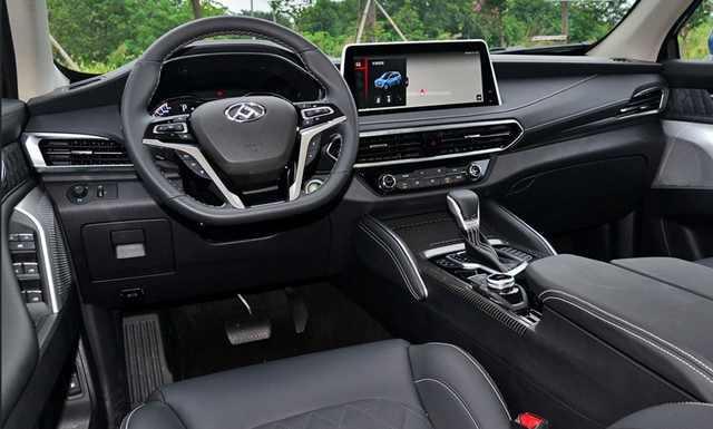 上汽大通d90pro汽油版油耗,上汽大通d90柴油版2020款