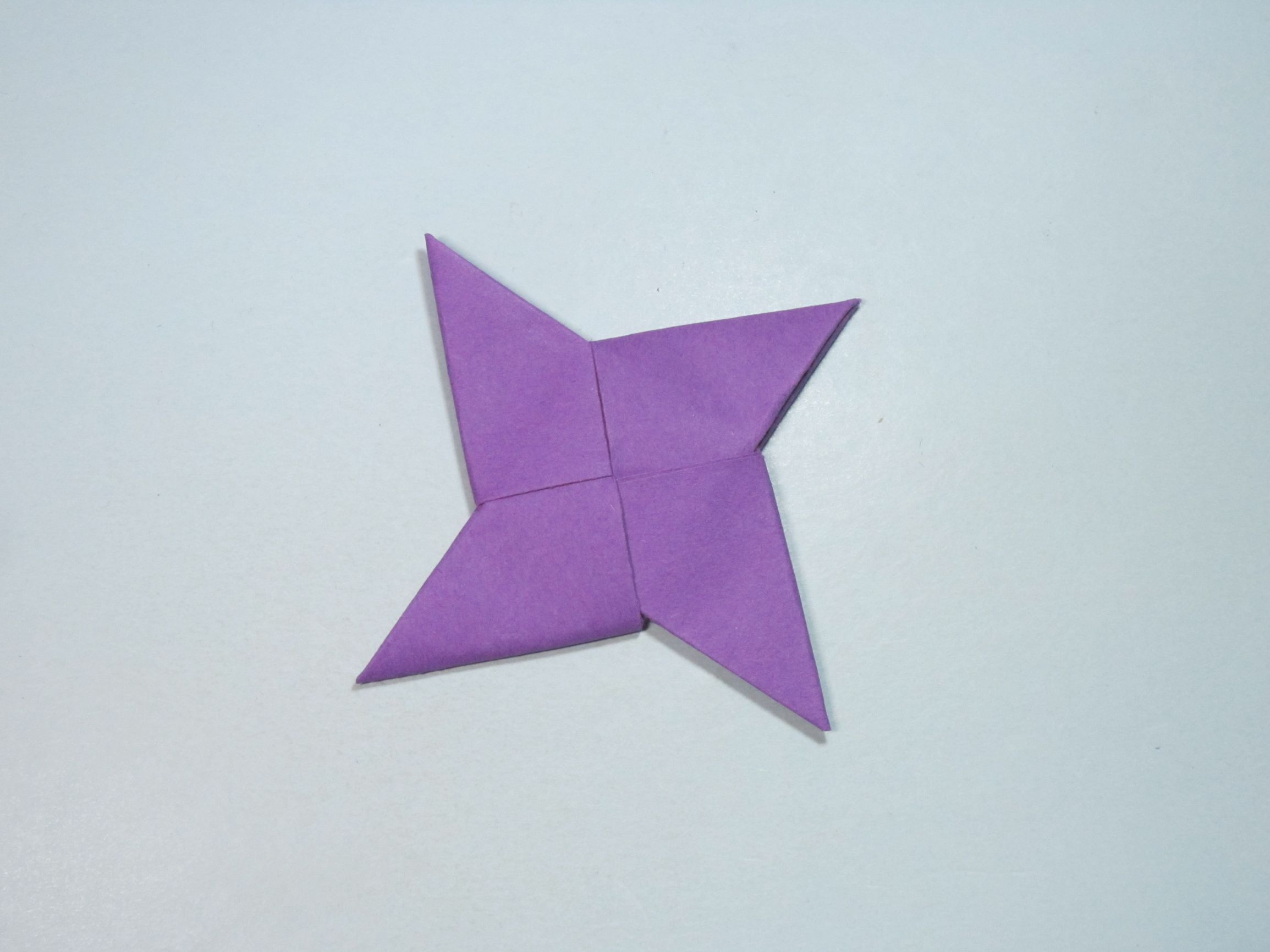 飞出100米还能再飞回来的飞镖折纸,手工折纸飞镖的折法