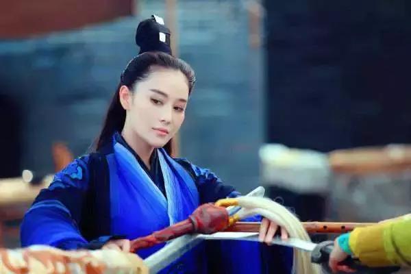 你若不懂情与爱，愿君读金庸武侠！