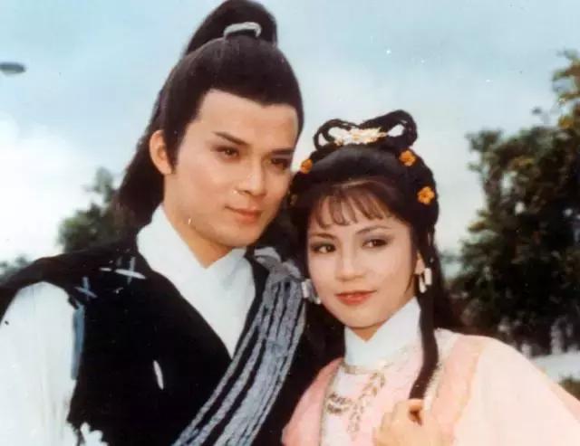 你若不懂情与爱，愿君读金庸武侠！