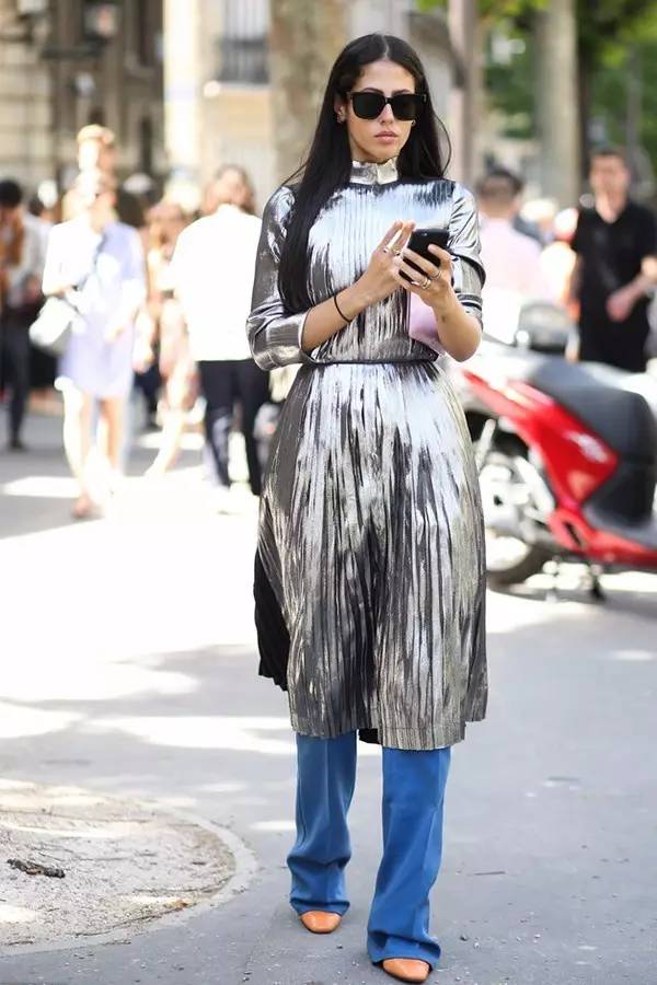 想做个时髦精你选对t恤了吗,秋冬怎么穿裙子好看又不冷