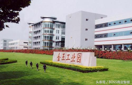 他丢下金饭碗去做小贩，却卖出了十几亿身价成为500强企业供应商