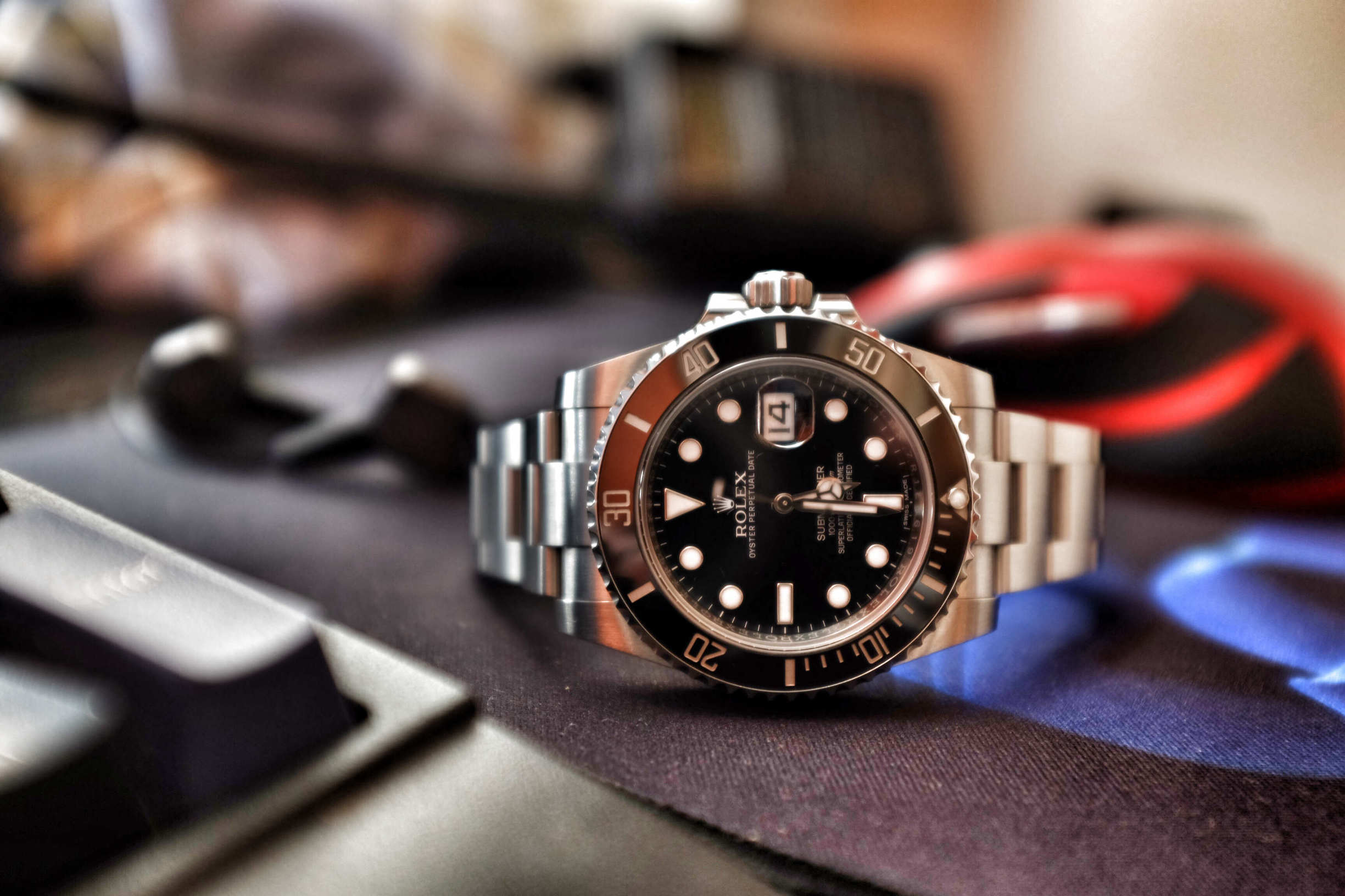 怎样区分冒牌腕表和正品,如何辨别腕表是不是全自动腕表