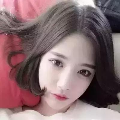 圆脸配高层次中分烫卷发图片,圆脸中分卷发发型图片2015女生