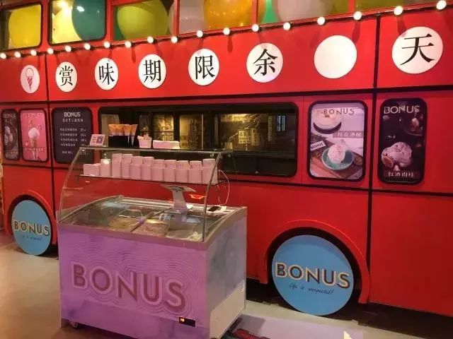 永远在限购的东京超人气泡芙棒，只开30天的魔都网红冰淇淋来杭州