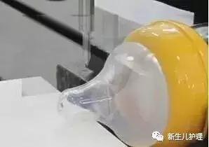 奶嘴用错了会影响吃奶量吗,奶嘴用不对会怎么样