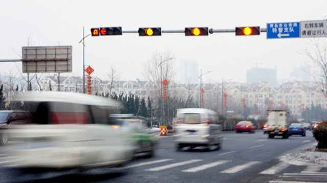 误闯红灯怎么没被扣分,误闯红灯注意事项有哪些