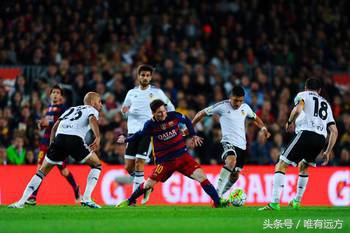 马拉多纳过人和梅西过人,过人就像过马路一样谁说的