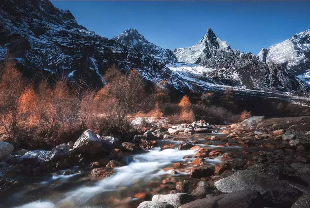 国内最值得自驾的7条绝美路线,自驾21条经典路线图