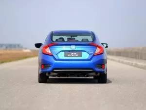 16款思域跟19款思域配置,2020款两厢思域车内配置