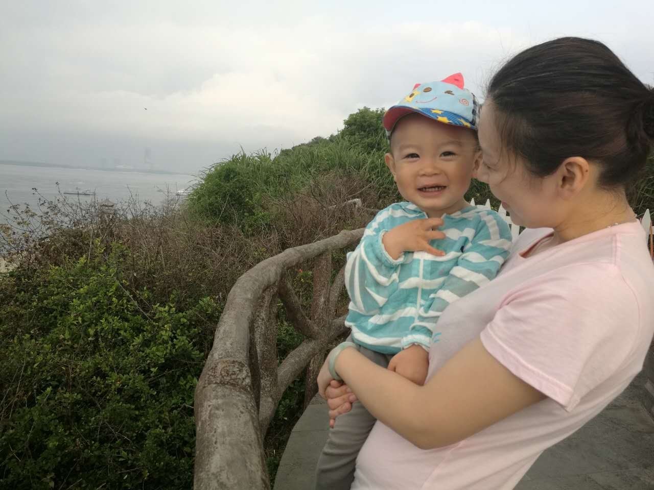 你带着我，我带着娃，咱们一起旅行吧！