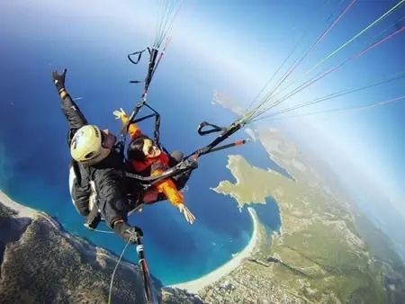 警惕身边的危险事,航空危险事件