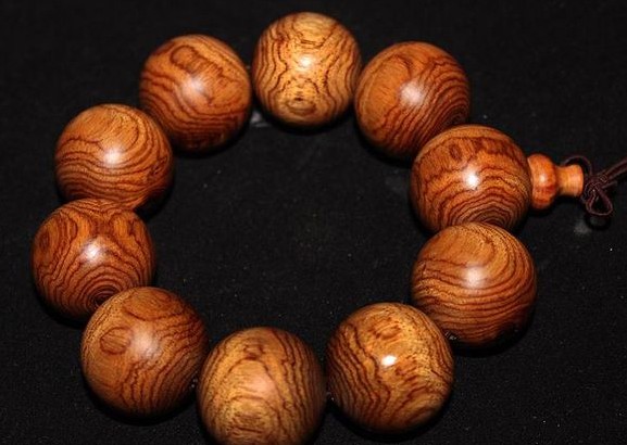 佛珠手串用什么木质最好,木佛珠手串有什么作用和功效