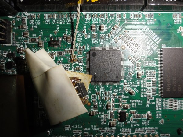 路由器改64MB内存+8MBFLASH+USB跑DD-WRT