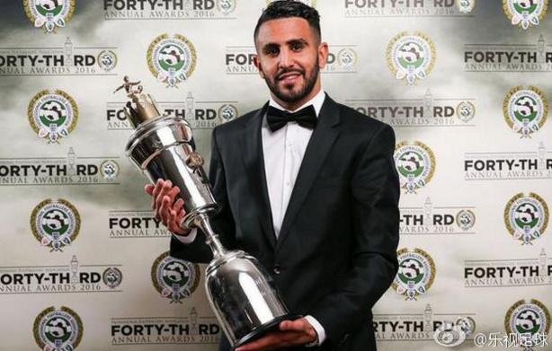 剑指巴萨！英超黑马核心获赛季最佳球员俯视众豪门！