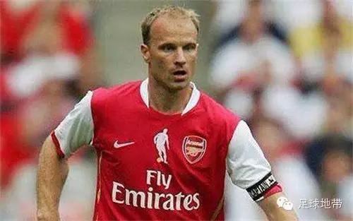 足球奇葩合同一览表,足坛那些不可思议的战术