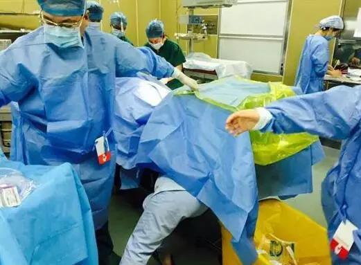 五佳|16岁女孩奔波500天为哥哥洗脱罪名......