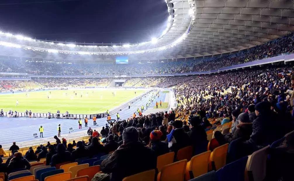 现场观看足球比赛的收获和感受,小细节大文明