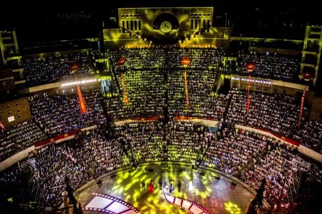 神一样的学校高考和中考都很惊艳,神一样的学校