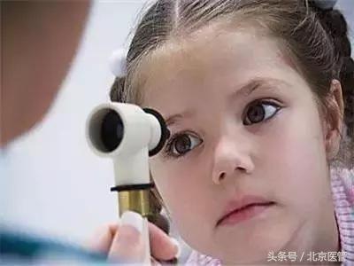 7岁儿童老是揉眼睛眨眼怎么回事,孩子眼睛斜视的最佳治疗方法