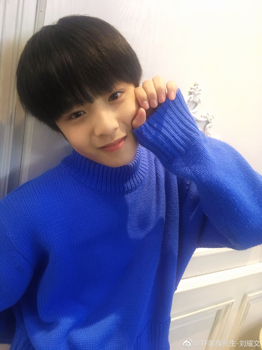 他是TF家族的忙内，江湖人称钢铁直男小狼崽，却有一颗当老大的心