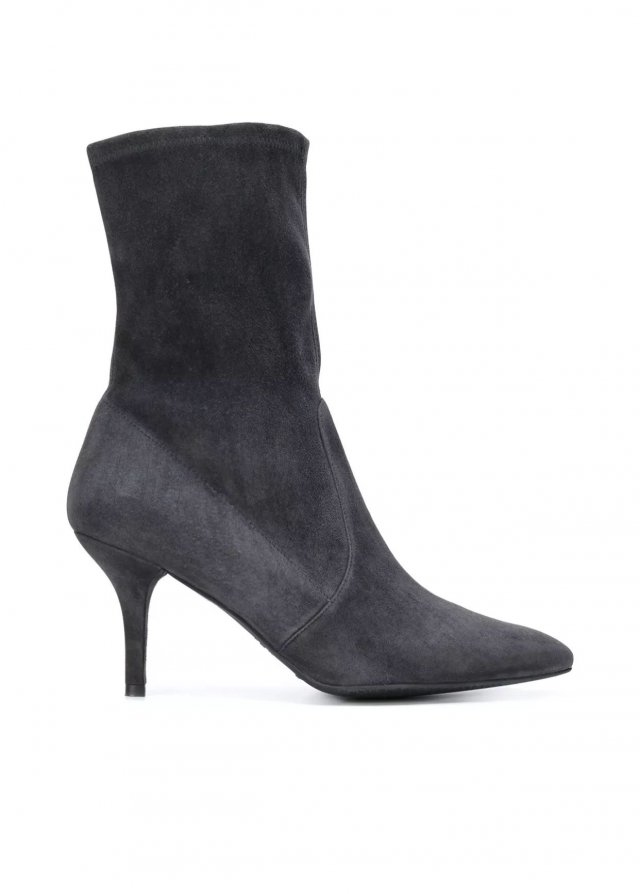 3000块能买到鞋子的品牌,同样的预算你买爆款靴还是小众靴