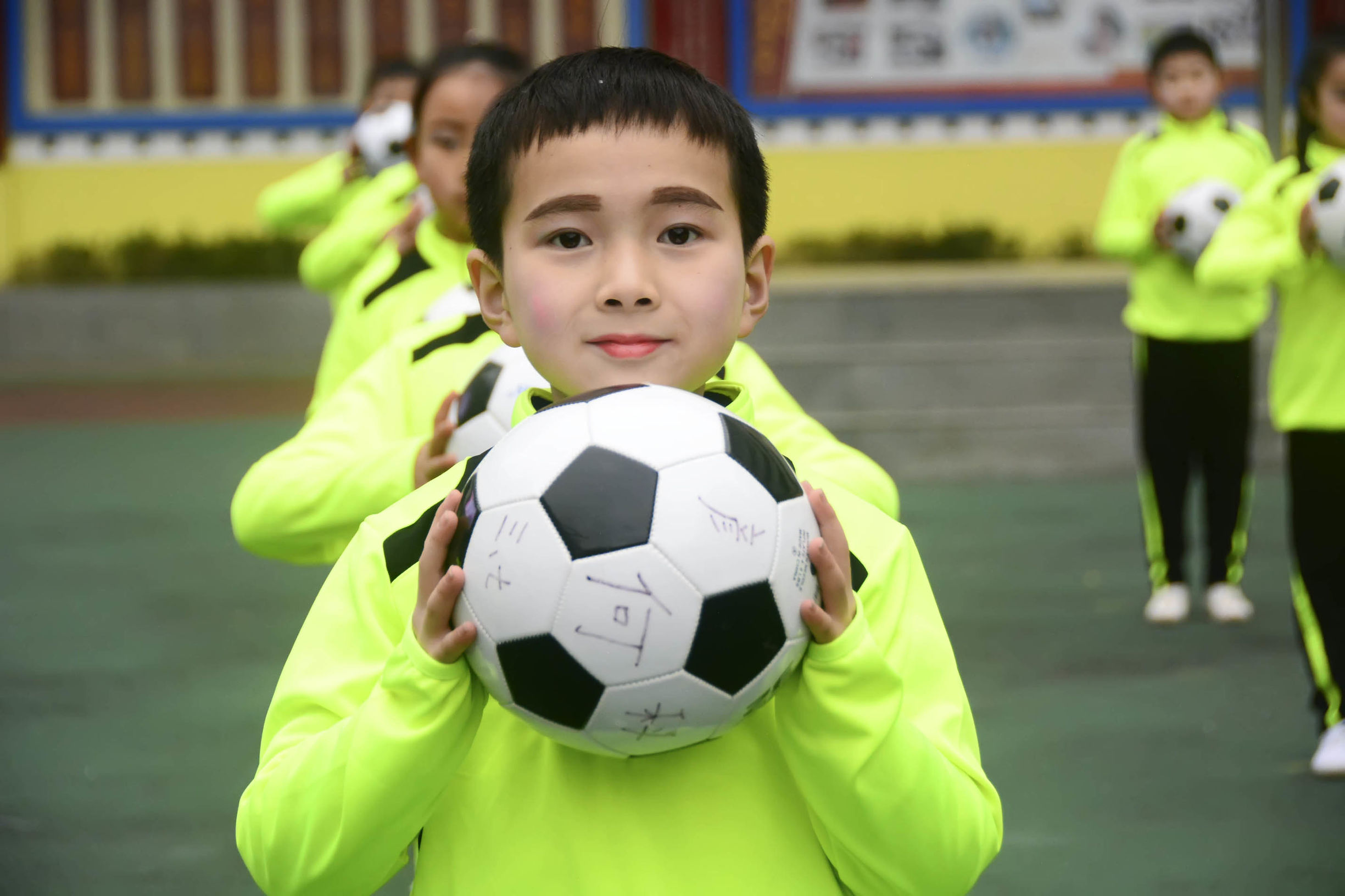三小校运会啦啦操,巴中市巴州区三小足球操