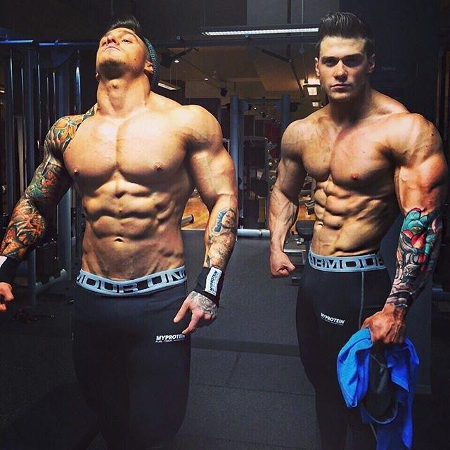 练习哑铃后要练什么,练习哑铃的时候一直收紧腹部吗