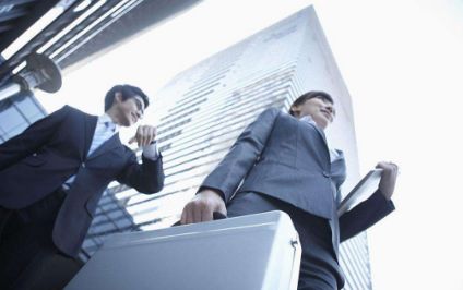 你和有钱人差在哪里,你和月入过万人的差距