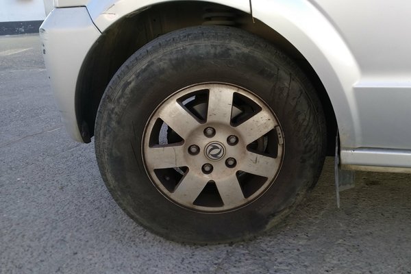 东风小康c375座满载,东风小康c37载重最多能拉多少