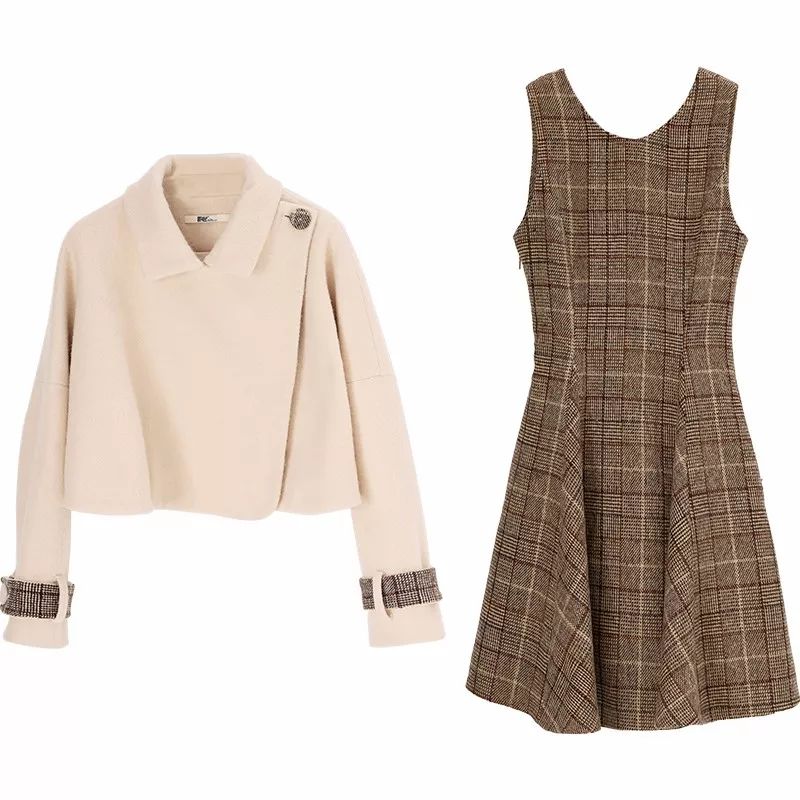 别再说贫穷限制你变美，一条背心裙让你从冬天穿到来年春天！