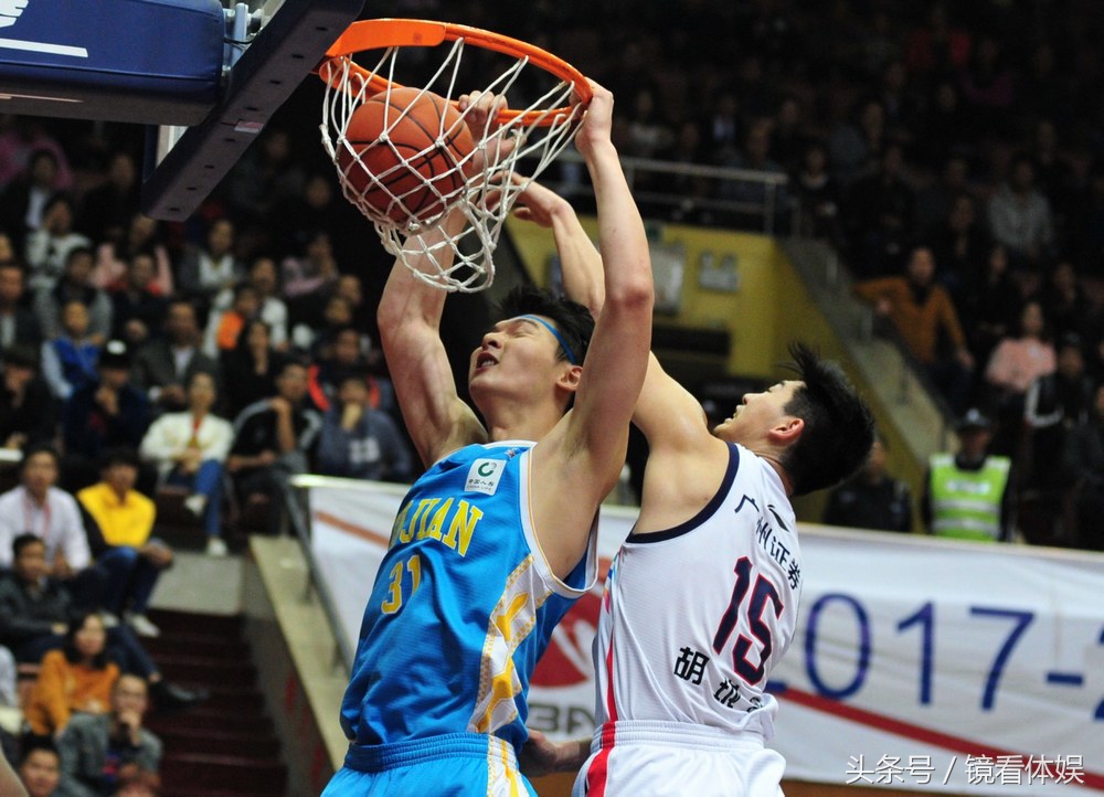 2017镜看体娱与佛山体育的50瞬间｜与巴萨球员偶遇与草根球星并肩