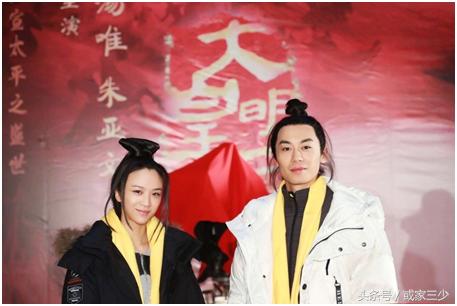 赵丽颖在巨大茶杯里卖萌可爱爆了,赵丽颖造型多变美得让人心动