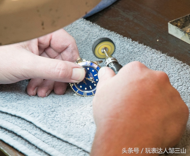 手表的面划痕修复最佳方法,手表表壳有划痕怎么办