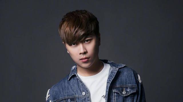 卢本伟为什么没在cc直播了,lol卢本伟复播时间