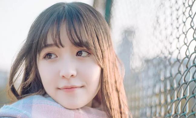 脸上有这4点的女生,会看起来很“幼稚”!