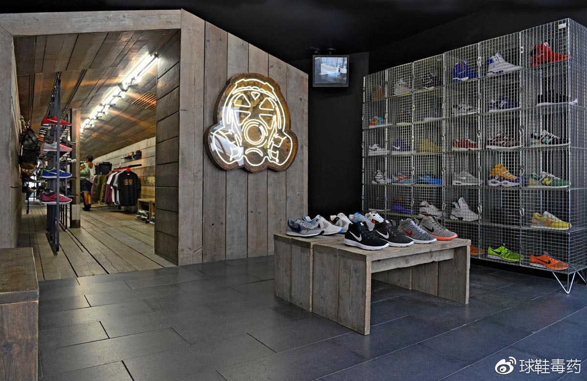 别天天盯着手机刷X宝了，是时候看看国外的这些神级鞋店了