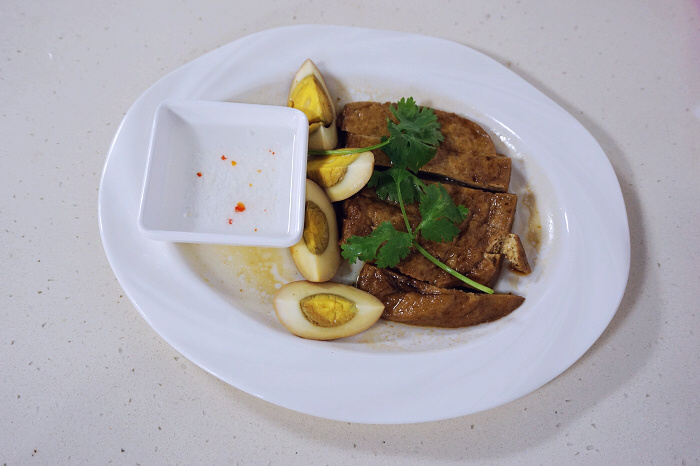 用一碗粥温暖一座城,用一锅温暖的粥来暖昨天的冷