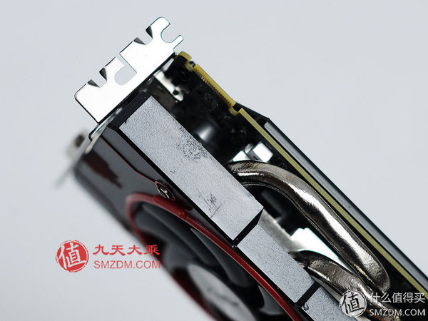 讯景rx5804g黑狼显卡,讯景r9370x4g显卡尺寸